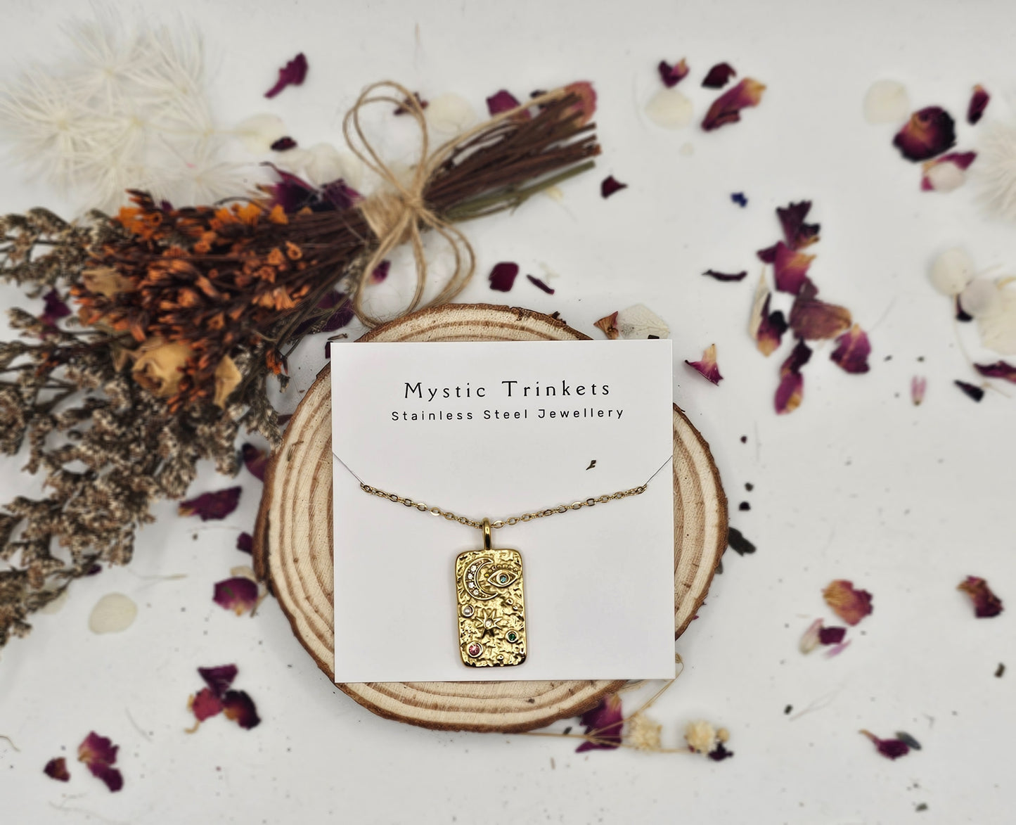 Mystic Trinkets | Luna Charm